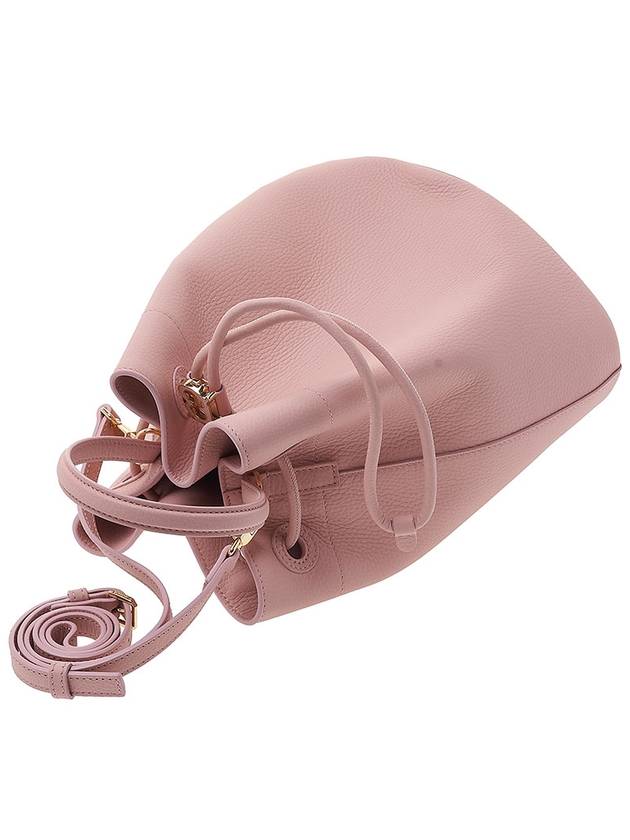 Grainy Leather Small TB Bucket Bag Pink - BURBERRY - BALAAN 5