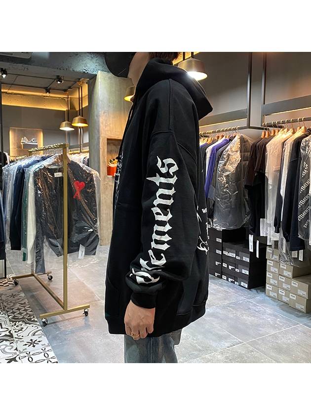 Label Gothic Logo Lettering Hoodie Black - VETEMENTS - BALAAN 6