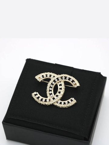 CC logo crystal brooch - CHANEL - BALAAN 1