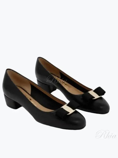 Women's Vara Pumps Black - SALVATORE FERRAGAMO - BALAAN 2