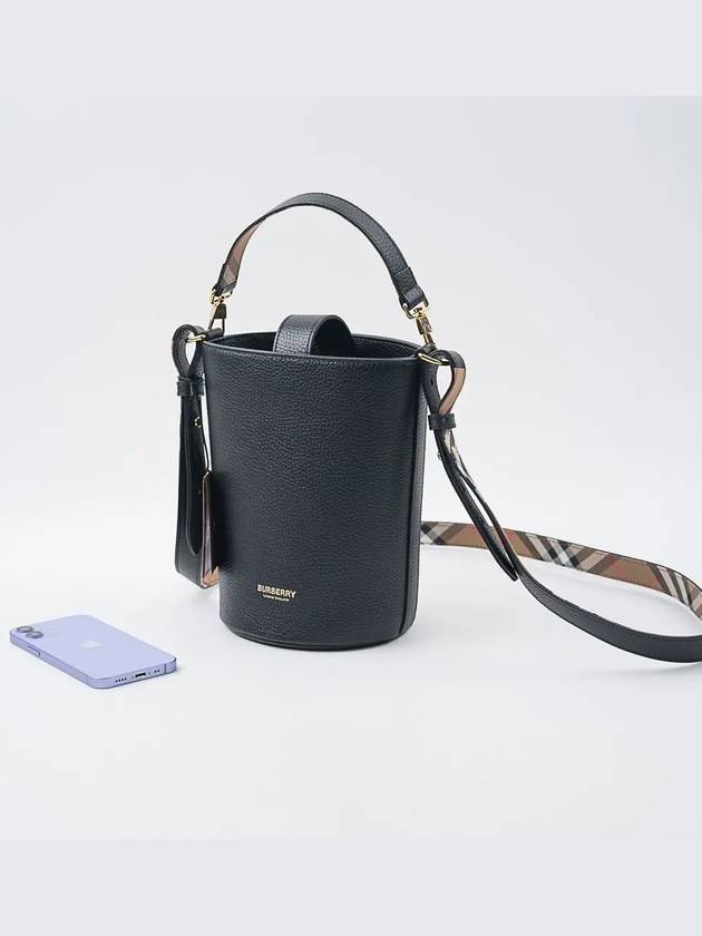 LL Small Bucket Bag Black - BURBERRY - BALAAN 2