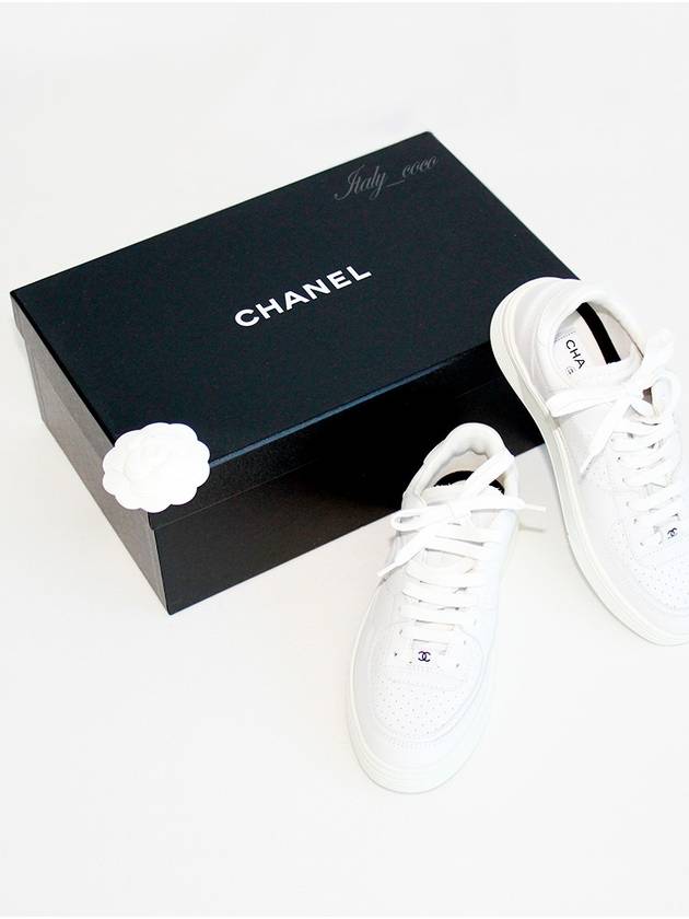 CC Logo Calfskin Low Top Sneakers White - CHANEL - BALAAN 2