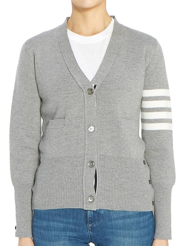 Milano Stitch 4 Bar Classic V Neck Fine Merino Wool Cardigan Grey - THOM BROWNE - BALAAN 3