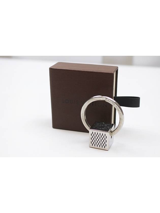 Keyholder Damier Silver Cube Keyring M67920 - LOUIS VUITTON - BALAAN 5