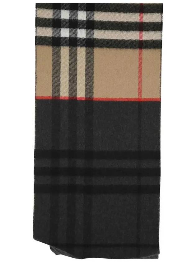 Contrast Check Muffler - BURBERRY - BALAAN 5