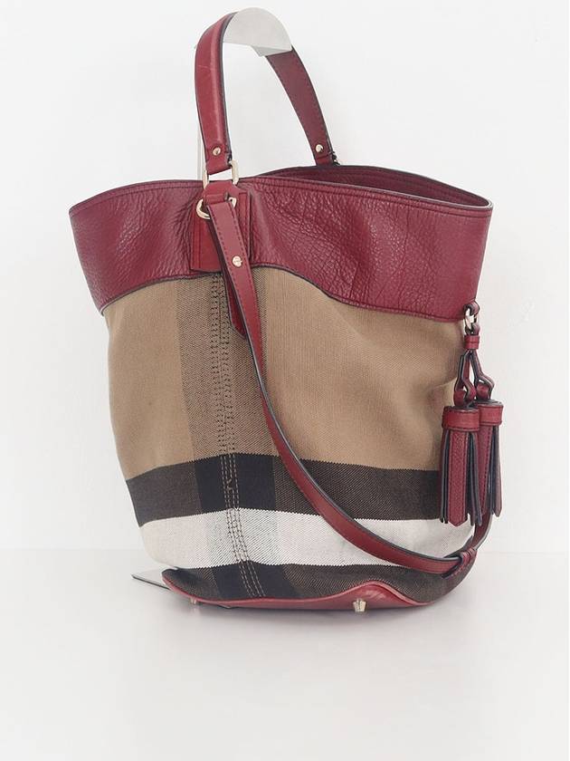 Medium House Check Canvas Ashby Bucket Shoulder Bag Burgundy 4020489 - BURBERRY - BALAAN 3