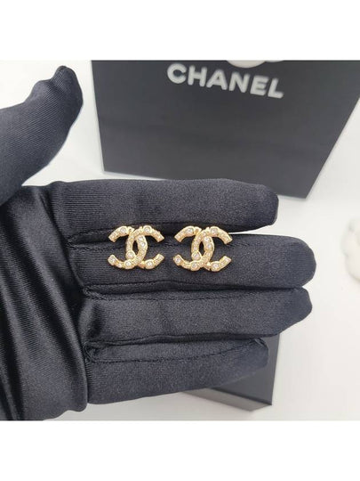 CC Logo Stud Earrings Gold - CHANEL - BALAAN 2