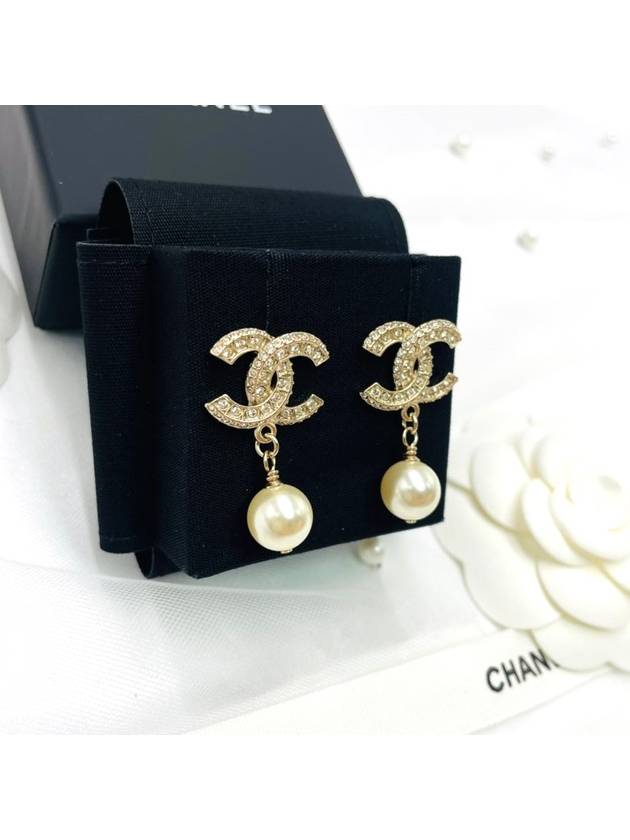 CC logo crystal pearl drop earrings A86506 - CHANEL - BALAAN 3