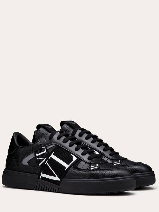 Valentino Garavani Sneakers Black - VALENTINO - BALAAN 2