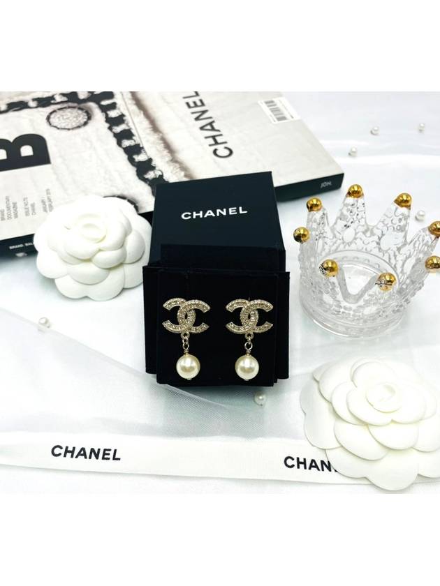 CC logo crystal pearl drop earrings A86506 - CHANEL - BALAAN 5