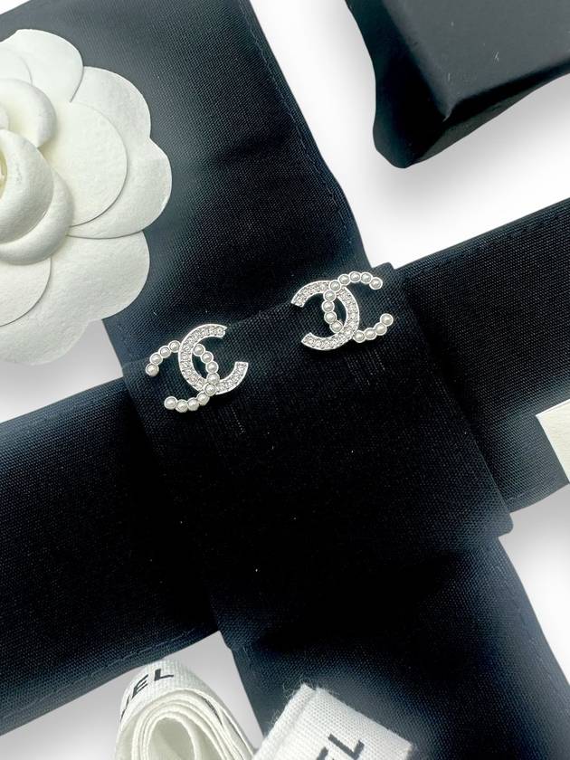 CC Logo Pearl Crystal Earrings Silver - CHANEL - BALAAN 4