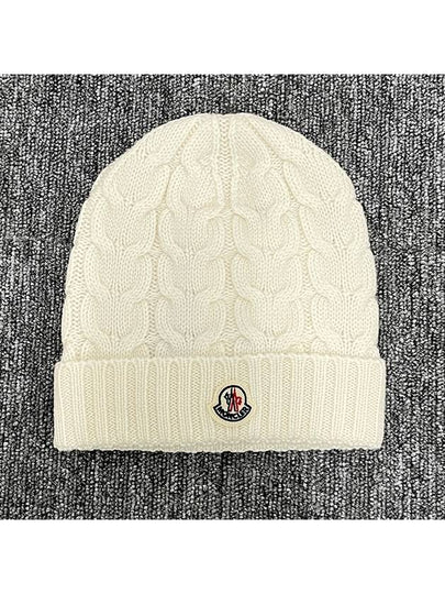 Kids Logo Patch Cable Stitch Wool Knit Beanie White 3B00025 04S02 030 - MONCLER - BALAAN 2