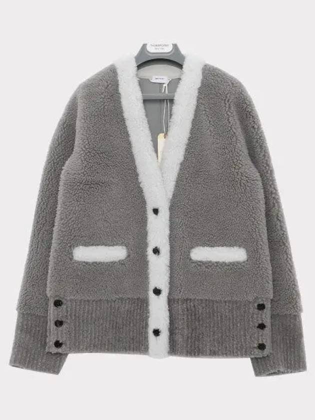 Women's Shearling Contrast Trim V-Neck Cardigan Medium Gray - THOM BROWNE - BALAAN 2