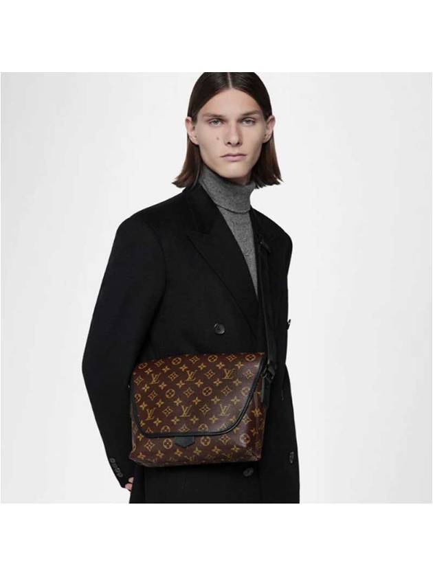 Monogram Magnetic Messenger Bag Brown - LOUIS VUITTON - BALAAN 8