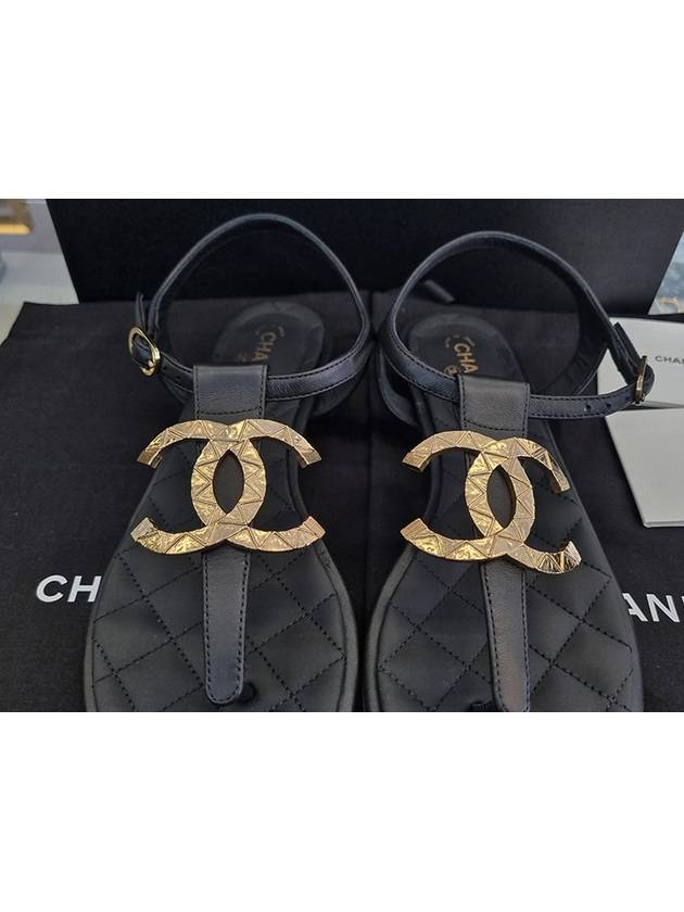 Big logo flip flop women's gold sandals - CHANEL - BALAAN 8