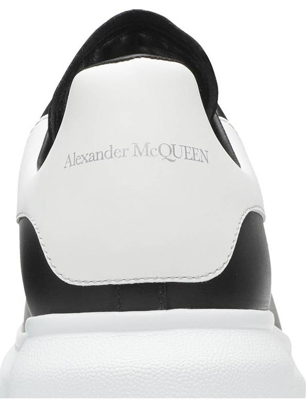 Oversized Leather Tab Low Top Sneakers Black - ALEXANDER MCQUEEN - BALAAN 7