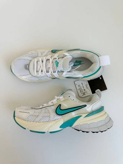 V2K Run Low Top Sneakers Dusty Cactus - NIKE - BALAAN 2