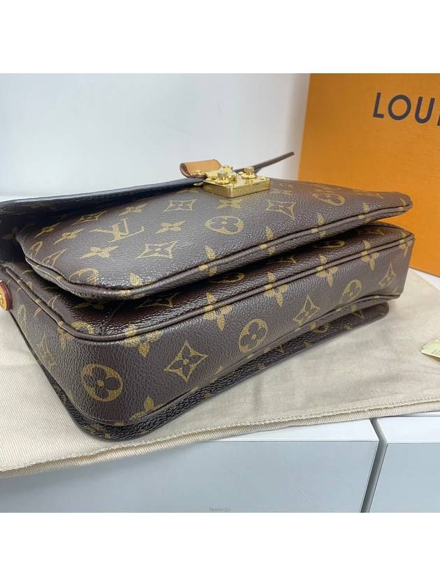 Pochette Metis Monogram Cross Bag - LOUIS VUITTON - BALAAN 5