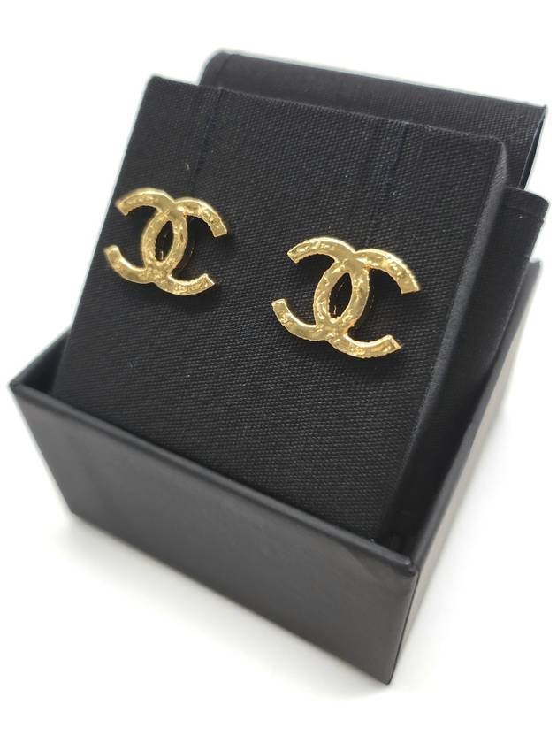 CC Logo Earrings Gold - CHANEL - BALAAN 4