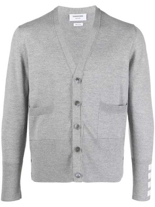 Men's Fine Merino Wool 4 Bar Cuff V-Neck Cardigan Grey - THOM BROWNE - BALAAN 1