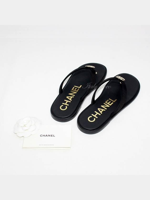 Women's CC Logo Flip Flops Black - CHANEL - BALAAN 6