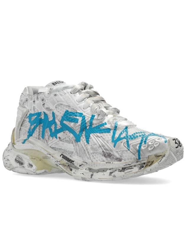 Runner Graffiti Low Top Sneakers White - BALENCIAGA - BALAAN 5