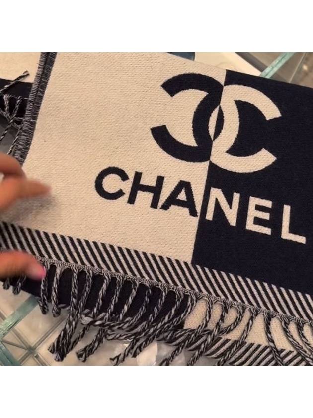 CC logo two tone double sided muffler scarf women men unisex black - CHANEL - BALAAN 8