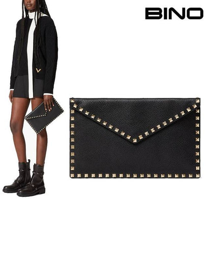 Rockstud Envelope Clutch Bag Black - VALENTINO - BALAAN 2