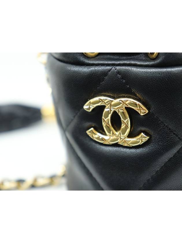 Really clean hard to find product Pillow Crush Mini Bucket Bag AP2330 Card Cross - CHANEL - BALAAN 4