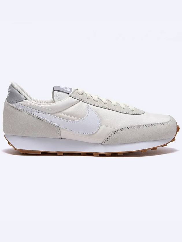 Daybreak Low Top Sneakers Ivory - NIKE - BALAAN 3