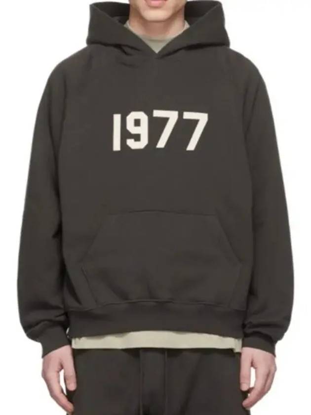 Essentials 1977 Applique Kangaroo Pocket Louvered Patch Hooded Sweatshirt Black - FEAR OF GOD ESSENTIALS - BALAAN 1