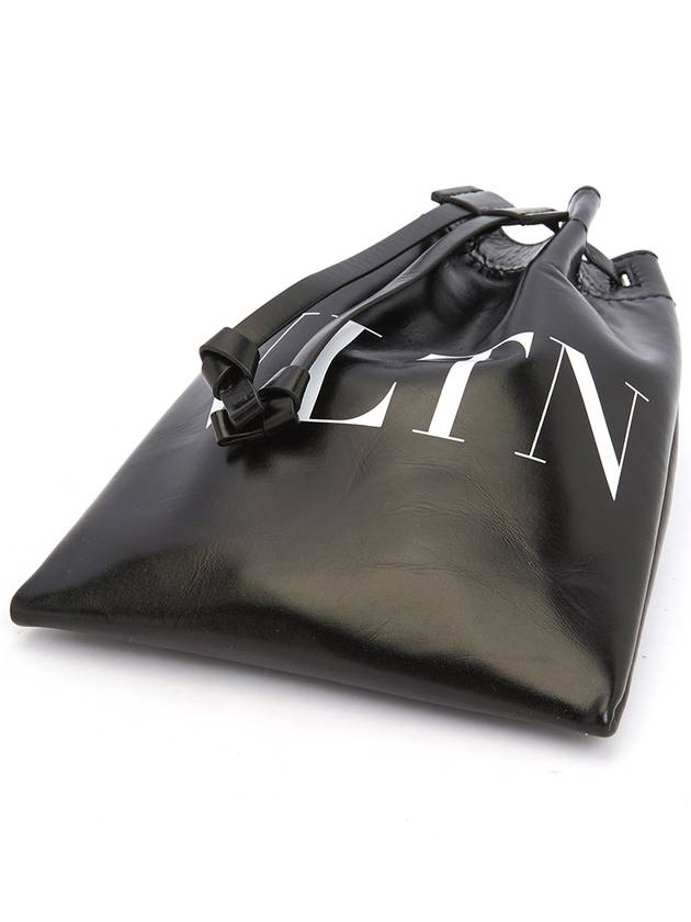 VLTN Logo Shiny Leather Crossbody Bag Black - VALENTINO - BALAAN 6