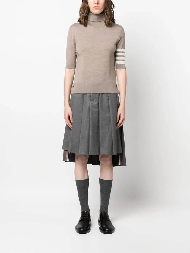 Fine Merino 4 Bar Relaxed Short Sleeve Turtleneck Brown - THOM BROWNE - BALAAN 3