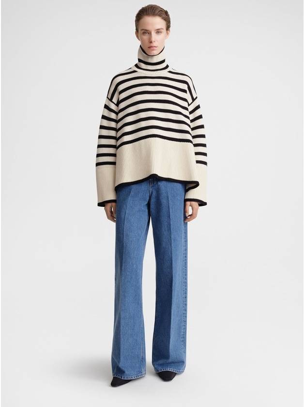 Signature Striped Turtleneck Light Sand - TOTEME - BALAAN 3