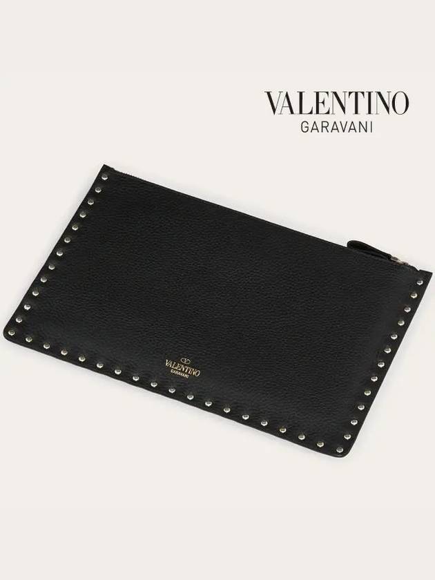 Rockstud Stampa Alce Clutch Bag Black - VALENTINO - BALAAN 4