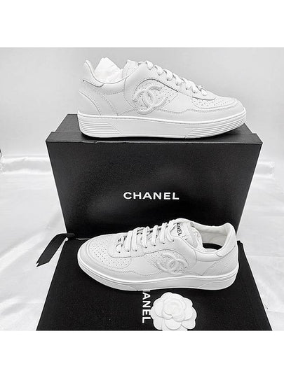 CC Logo Calfskin Low Top Sneakers White - CHANEL - BALAAN 2