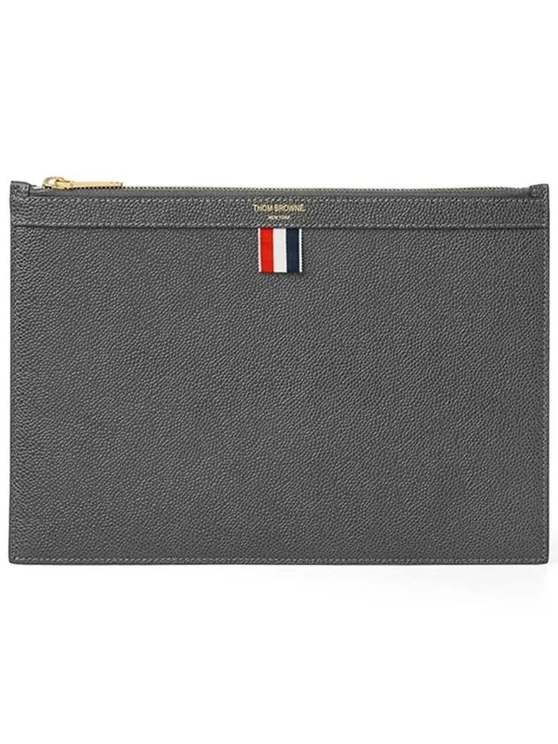 Pebble Grain Three Stripes Zipper Small Clutch Bag Dark Grey - THOM BROWNE - BALAAN 4