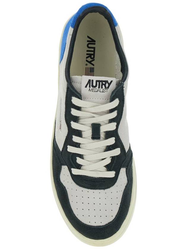 'Medalist Low' Blue Sneakers With Contrasting Heel And Inserts In Suede Man - AUTRY - BALAAN 4