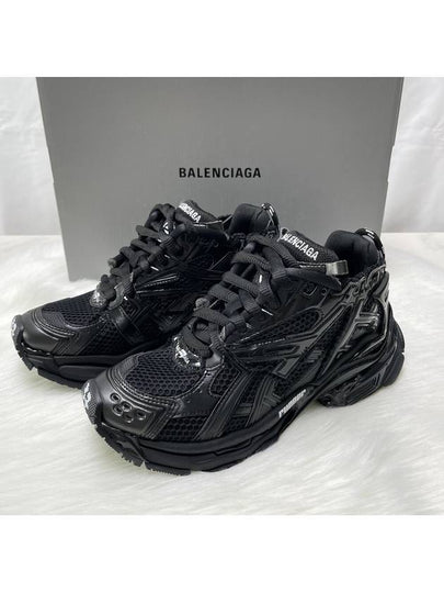 Runner Low Top Sneakers Black - BALENCIAGA - BALAAN 2