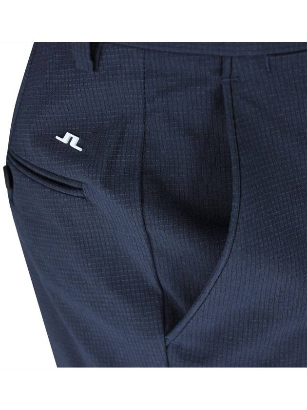 Vent Tight Golf Shorts Navy - J.LINDEBERG - BALAAN 5