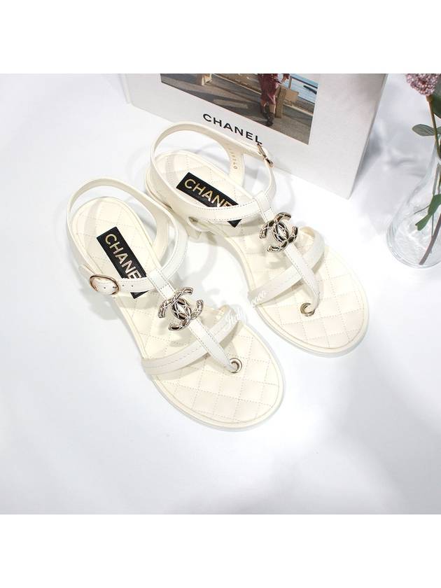 Women s CC Logo Quilted Sandals White - CHANEL - BALAAN 5