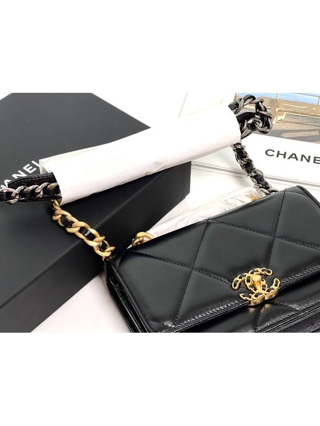 19 Chain Lambskin Wallet Cross Bag Black - CHANEL - BALAAN 7