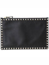 Rockstud Medium Clutch Bag Black - VALENTINO - BALAAN 2