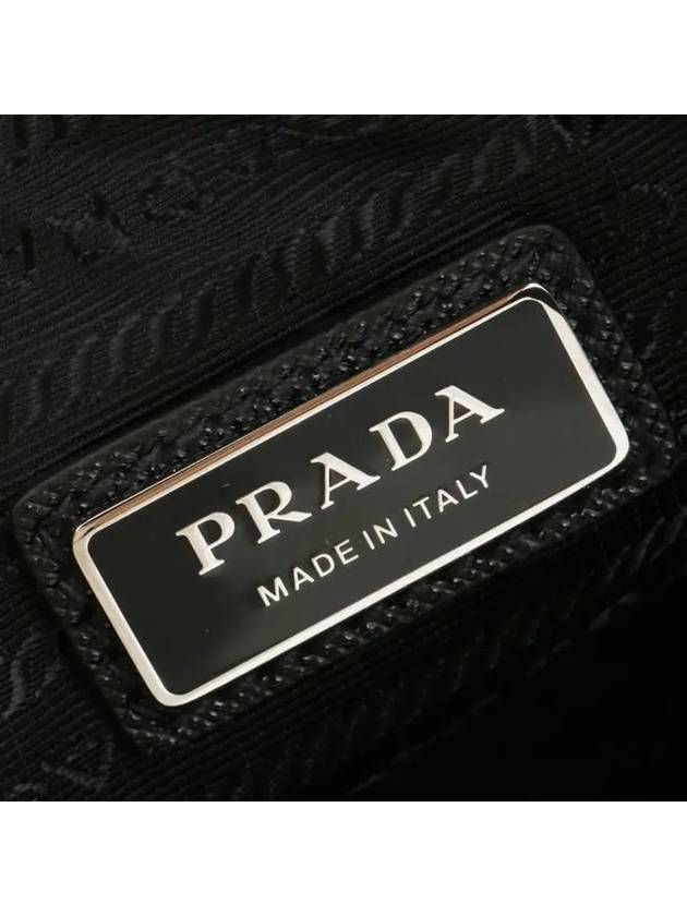 triangle logo leather shoulder bag black - PRADA - BALAAN 7