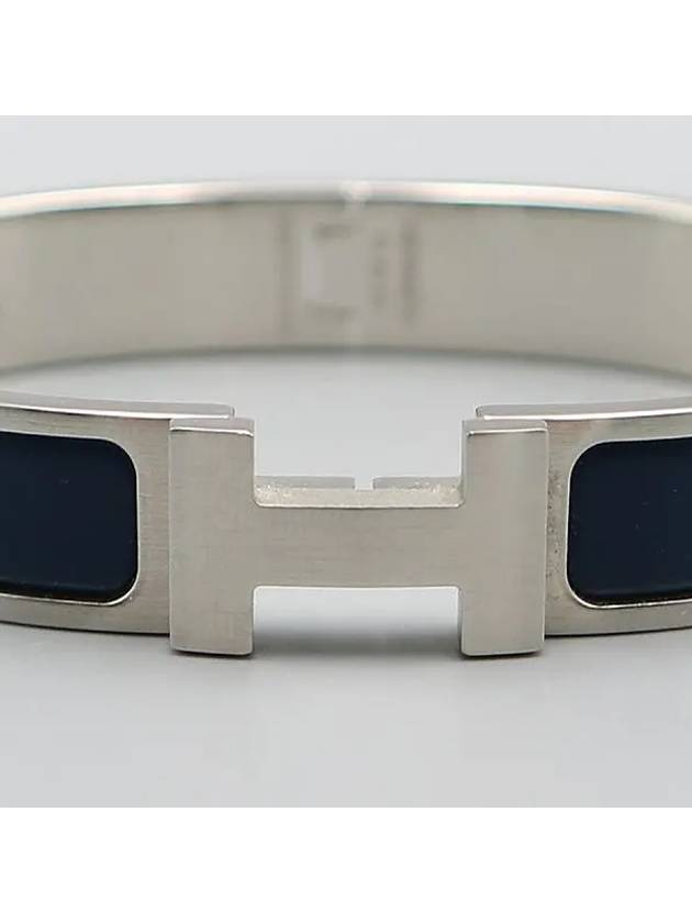 CLIC Click Ash GM Silver Matte Navy Bangle Bracelet - HERMES - BALAAN 3