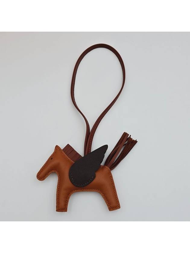 Rodeo Pegase PM Charm Key Holder Gingerbread Sienne Mocha - HERMES - BALAAN 11