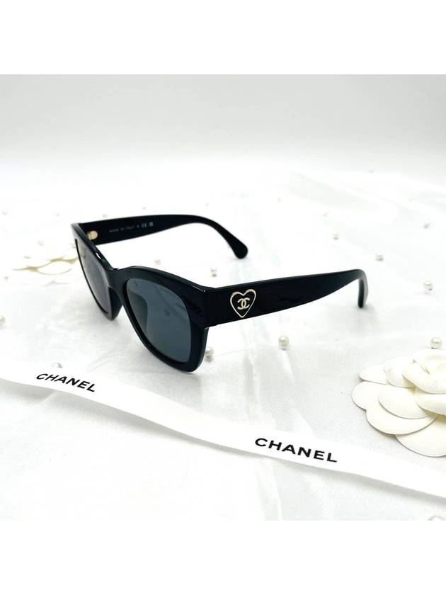 Heart Sunglasses CC Logo Square Black Asian Fit A71468 - CHANEL - BALAAN 3