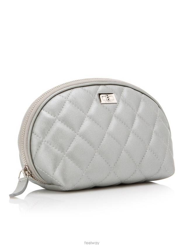 women pouch bag - CHANEL - BALAAN 2