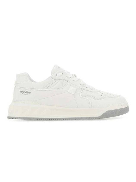 Win studded low-top sneakers white - VALENTINO - BALAAN 1