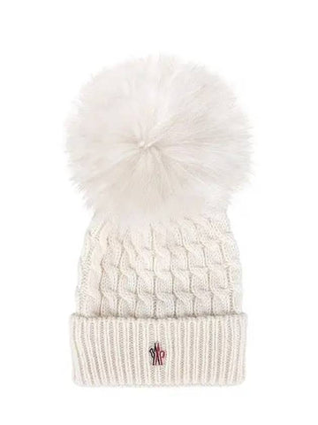 Granoble Women s Beanie 3B00018 0402A 034 - MONCLER - BALAAN 1